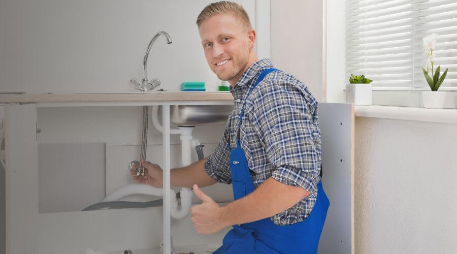 Expert burst pipe repair services in Herrick, IL